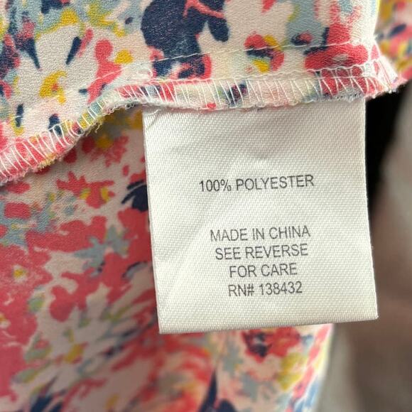 Modcloth Floral Burst Podcast Co-Host Blouse - Picture 10 of 11